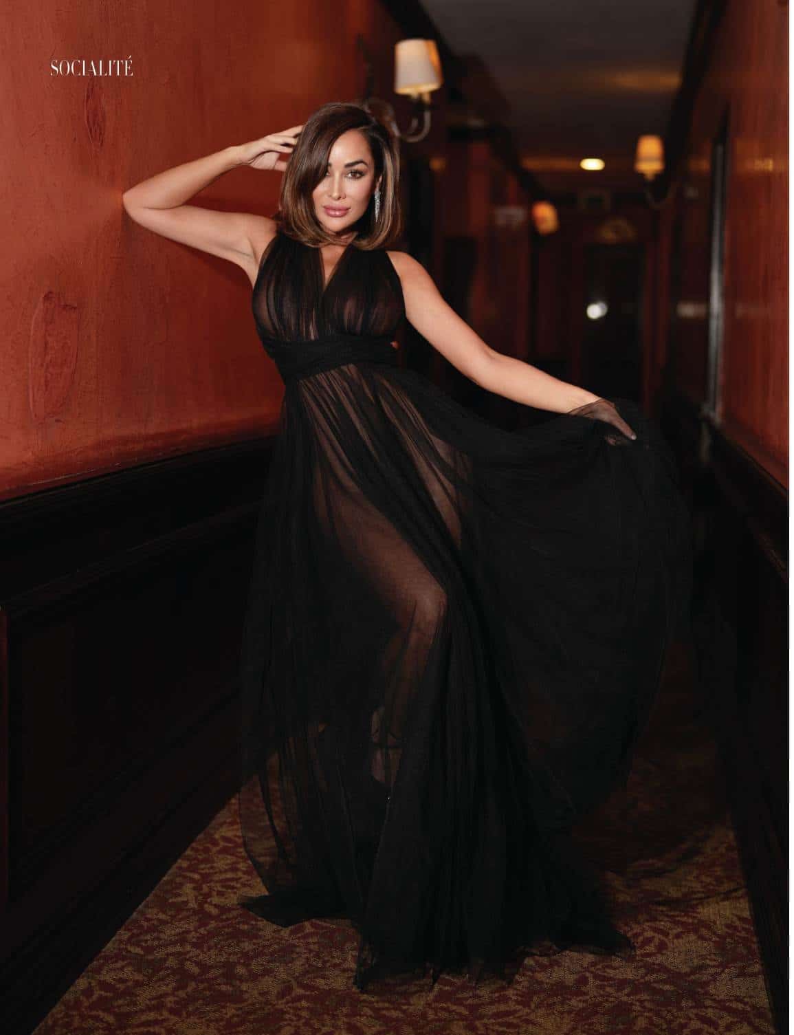 Socialite Magazine - October 2025 - Raquel Solves
