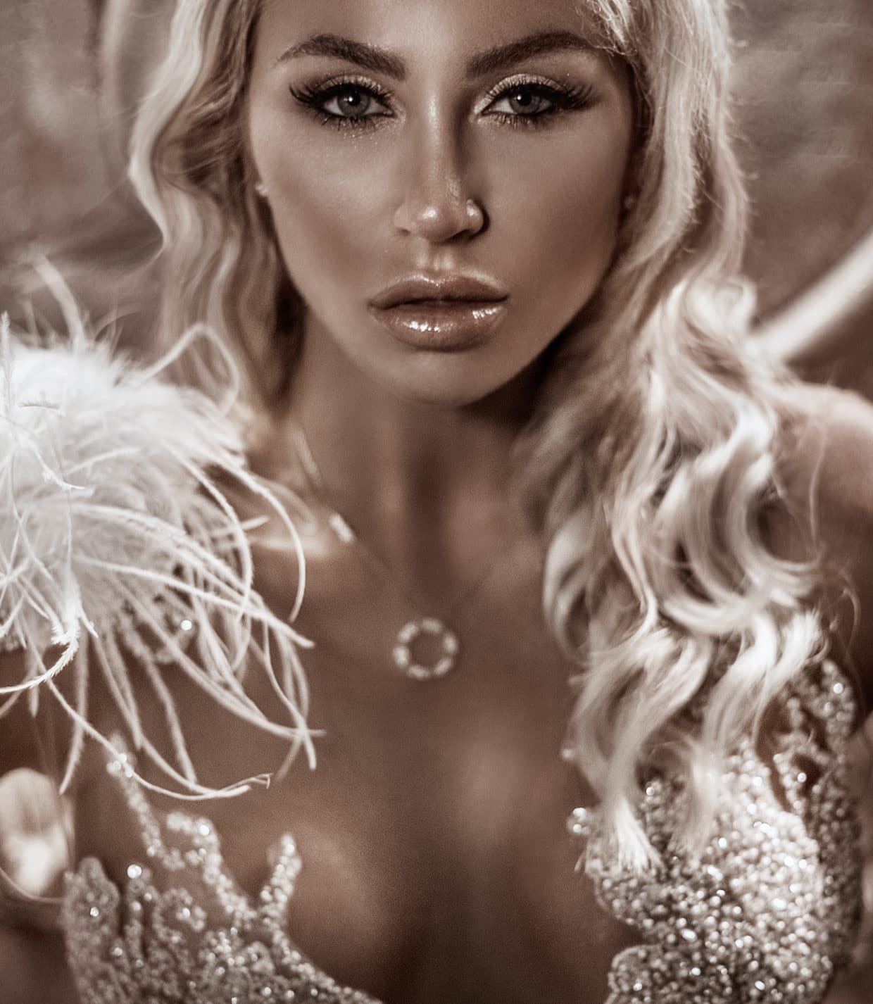 Edith Mode - August 2021 - Issue 14 - Khloe Terae