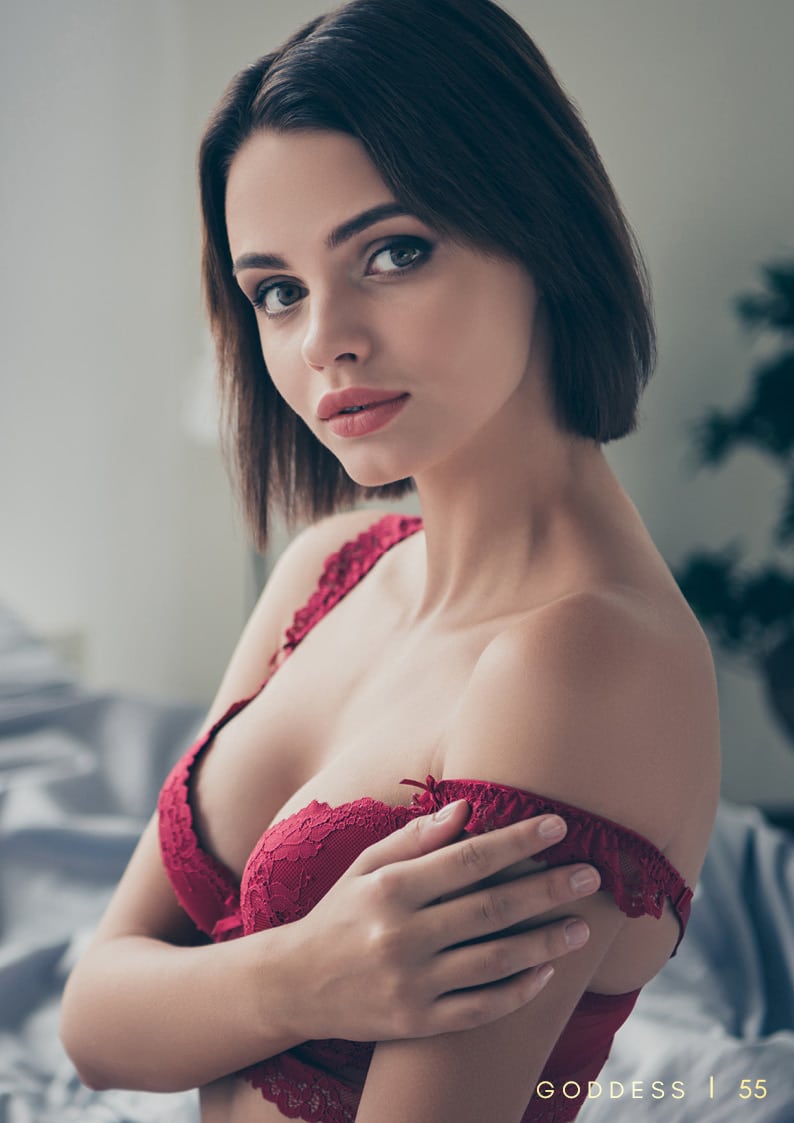 Goddess Magazine - January 2022 - Julia Tomskih